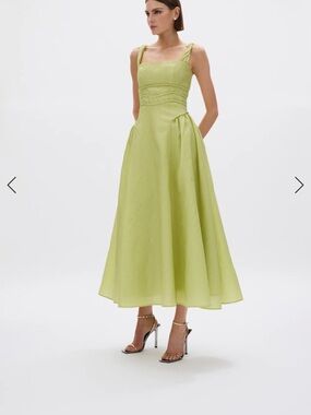 rachel green yellow dress buy Rachel Green's ICONIC Yellow Dress from Friends #friends #rachelgreen #celebrity #fashion #style